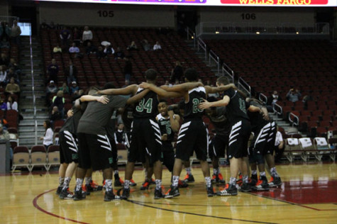 The Polar Bears do their famous Pre game warm up, pump up circle.